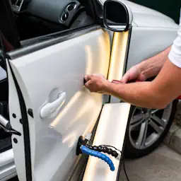 Ausbeulen Autotür